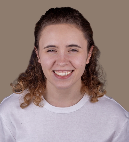 Dilara Yıldırım Дантист