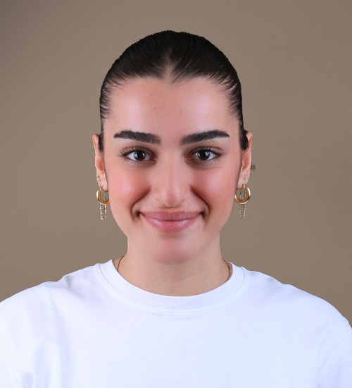 Ece Köse Dentist